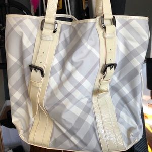 Burberry tote